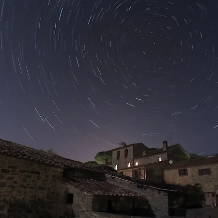 Κατάλυμα σε φάρμα Monastero San Silvestro *